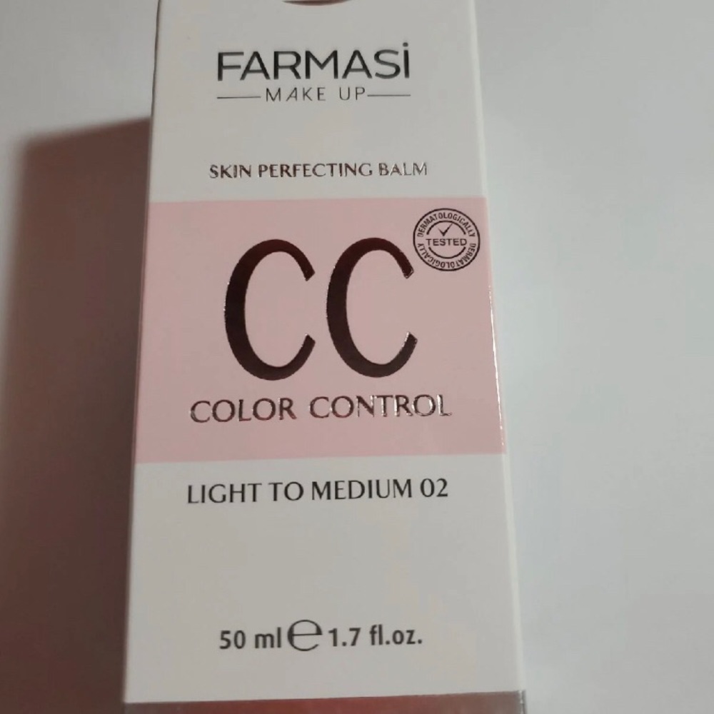 farmasi cc Light to Medium #02